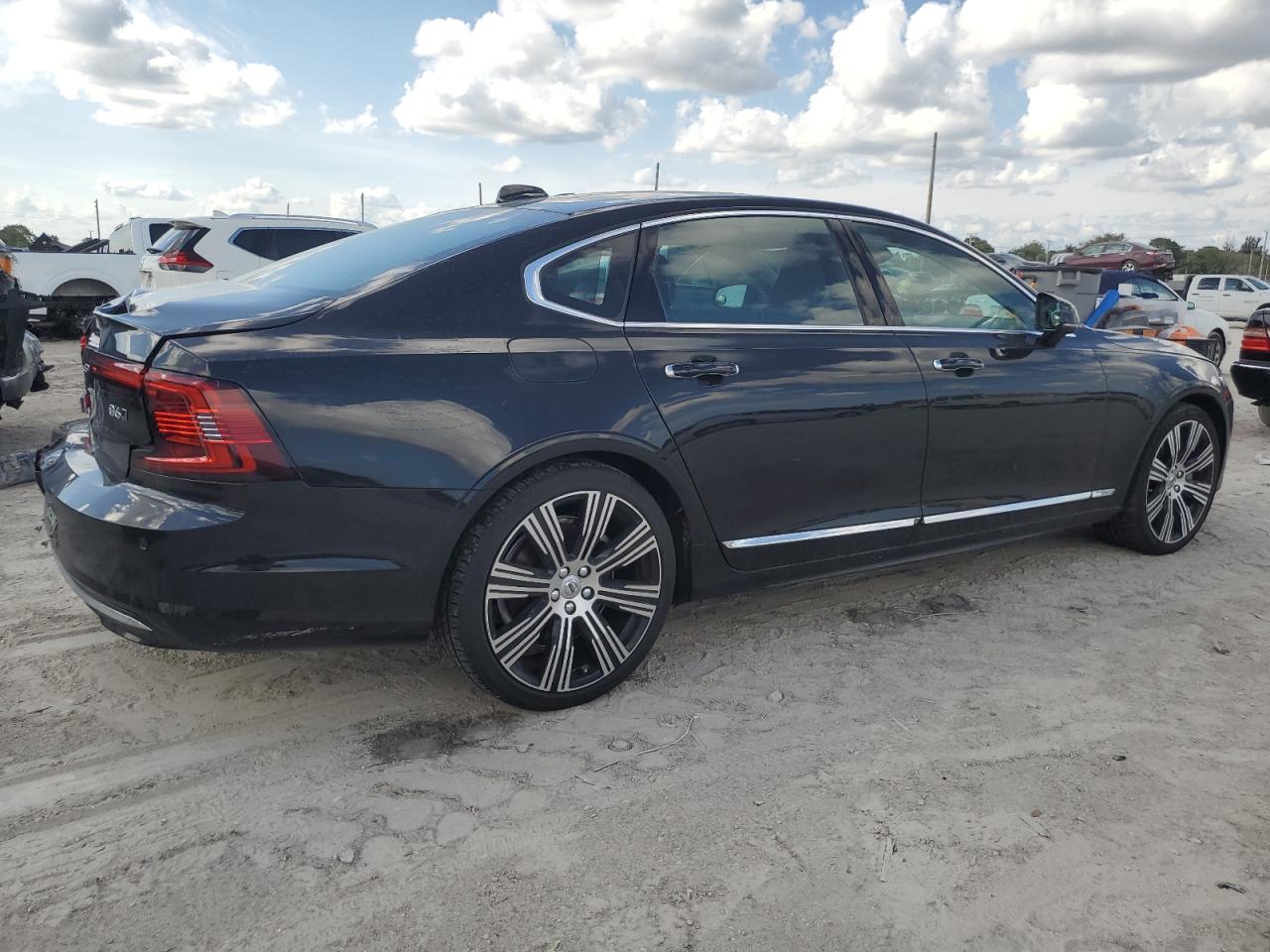 Автомобіль VOLVO S90 B6 INSCRIPTION 2022 | GrandCar Автомобіль VOLVO S90 B6 INSCRIPTION 2022 | GrandCar