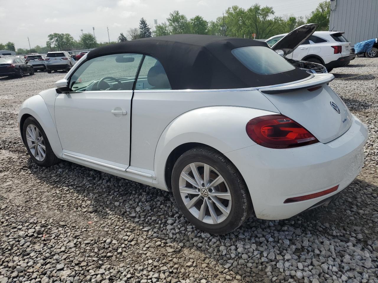 Автомобиль VOLKSWAGEN BEETLE S 2019 | GrandCar Автомобиль VOLKSWAGEN BEETLE S 2019 | GrandCar