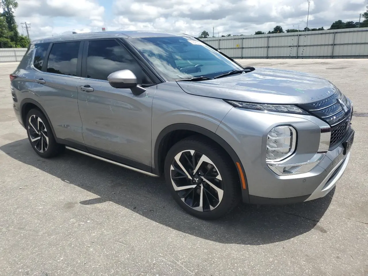 Автомобіль MITSUBISHI OUTLANDER SE 2023 | GrandCar Автомобіль MITSUBISHI OUTLANDER SE 2023 | GrandCar