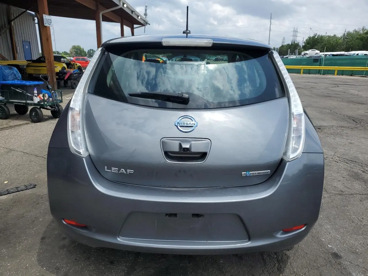 Автомобиль NISSAN LEAF S 2017 | GrandCar Автомобиль NISSAN LEAF S 2017 | GrandCar