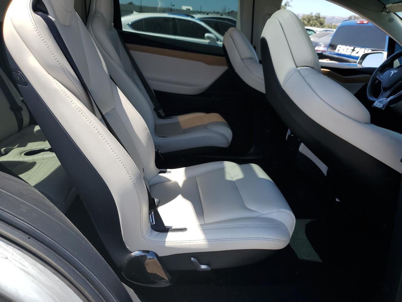 Автомобиль TESLA MODEL X 2018 | GrandCar Автомобиль TESLA MODEL X 2018 | GrandCar
