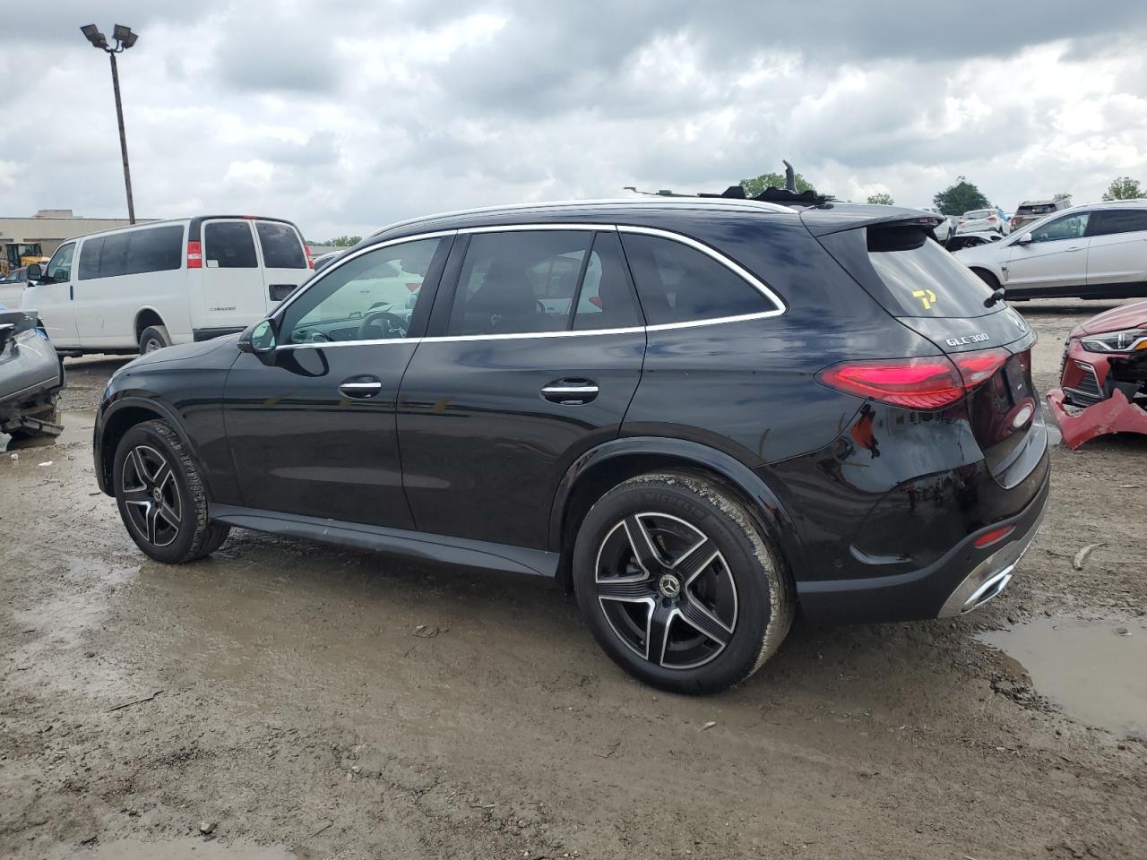 Автомобіль MERCEDES-BENZ GLC 300 4MATIC 2025 | GrandCar Автомобіль MERCEDES-BENZ GLC 300 4MATIC 2025 | GrandCar