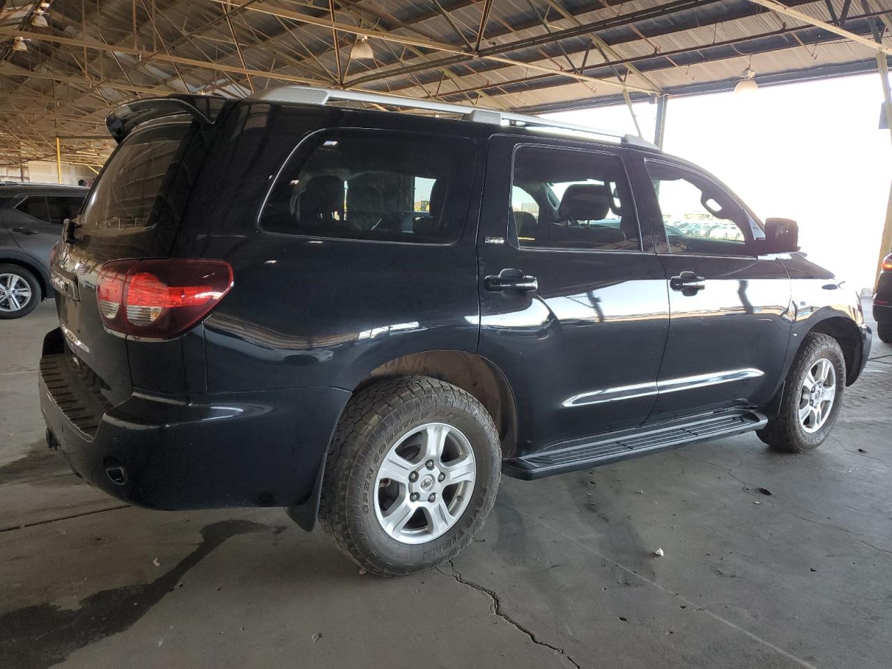 Автомобиль TOYOTA SEQUOIA SR5 2018 | GrandCar Автомобиль TOYOTA SEQUOIA SR5 2018 | GrandCar