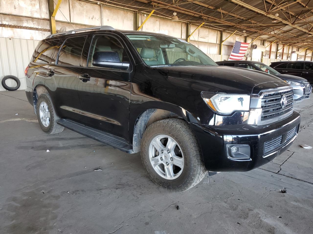Автомобиль TOYOTA SEQUOIA SR5 2018 | GrandCar Автомобиль TOYOTA SEQUOIA SR5 2018 | GrandCar