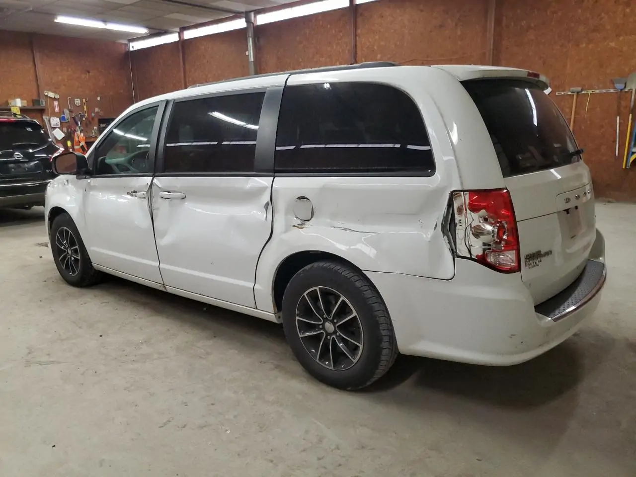 Автомобіль DODGE GRAND CARAVAN GT 2018 | GrandCar Автомобіль DODGE GRAND CARAVAN GT 2018 | GrandCar