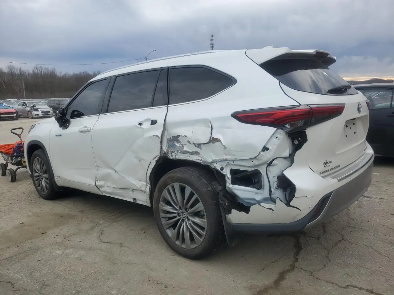 Автомобіль TOYOTA HIGHLANDER HYBRID PLATINUM 2021 | GrandCar Автомобіль TOYOTA HIGHLANDER HYBRID PLATINUM 2021 | GrandCar