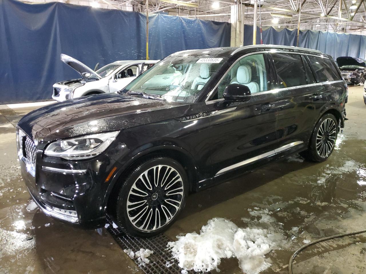Автомобіль LINCOLN AVIATOR BLACK LABEL 2024 | GrandCar