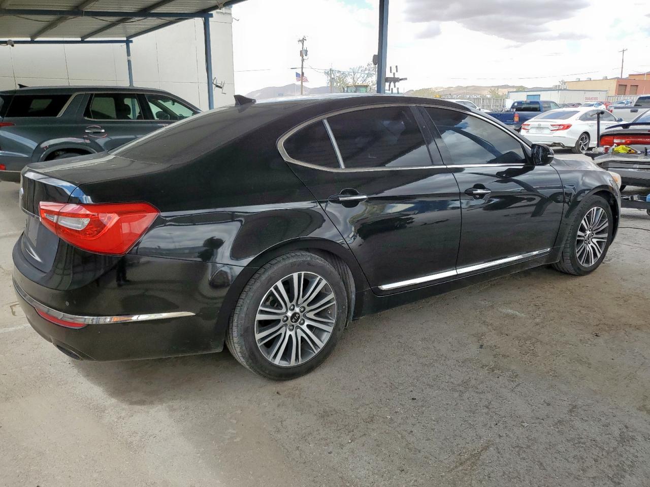 Автомобиль KIA CADENZA PREMIUM 2014 | GrandCar Автомобиль KIA CADENZA PREMIUM 2014 | GrandCar