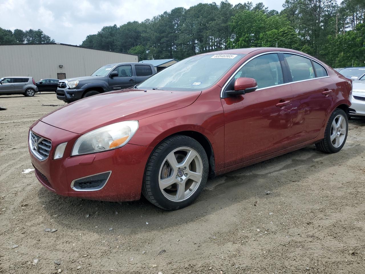 Автомобиль VOLVO S60 T5 2013 | GrandCar