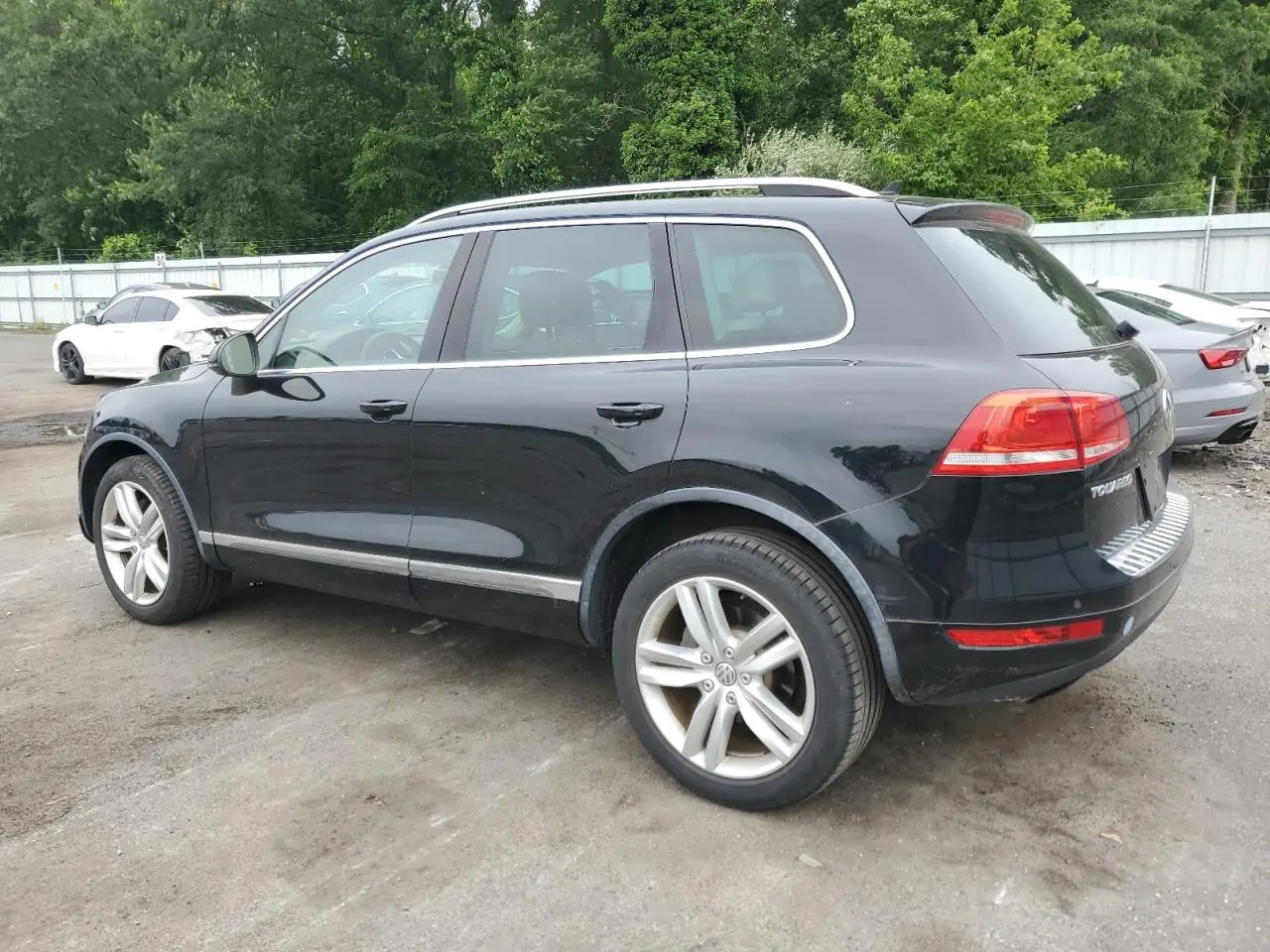 Автомобіль VOLKSWAGEN TOUAREG V6 2013 | GrandCar Автомобіль VOLKSWAGEN TOUAREG V6 2013 | GrandCar