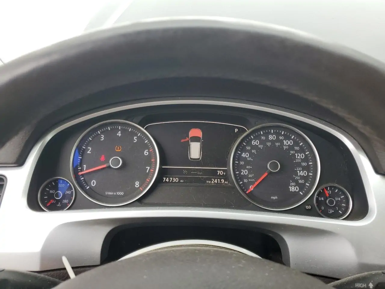 Автомобіль VOLKSWAGEN TOUAREG V6 2013 | GrandCar Автомобіль VOLKSWAGEN TOUAREG V6 2013 | GrandCar