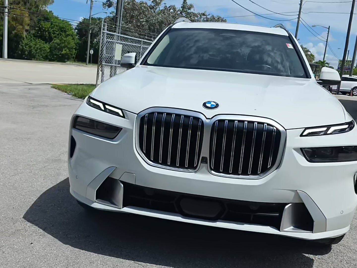 Автомобіль BMW X7 Sports Activity Vehicle xDrive40i 2023 | GrandCar