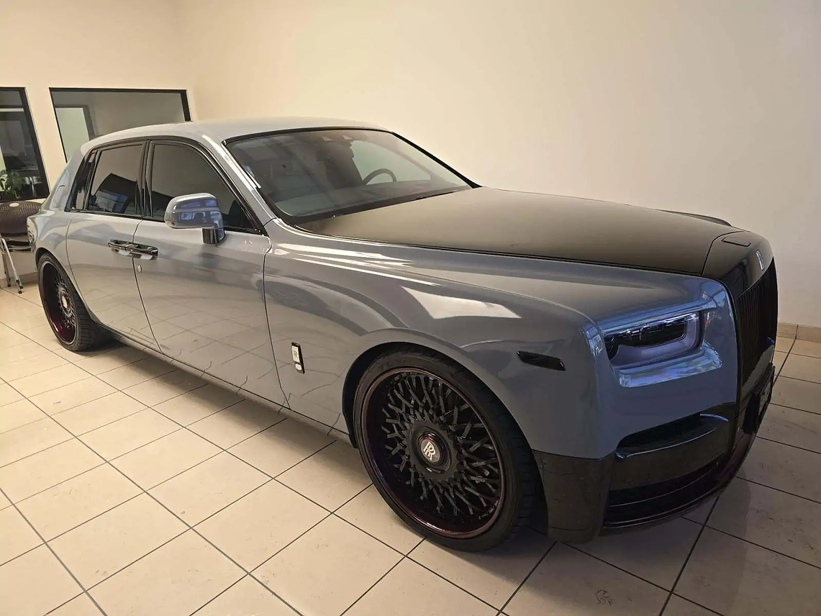 Автомобіль Rolls-Royce Phantom 2019 | GrandCar Автомобіль Rolls-Royce Phantom 2019 | GrandCar