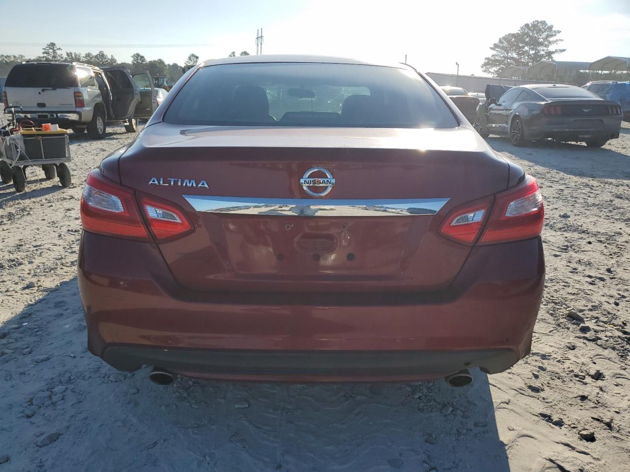 Автомобіль NISSAN ALTIMA 2017 | GrandCar Автомобіль NISSAN ALTIMA 2017 | GrandCar
