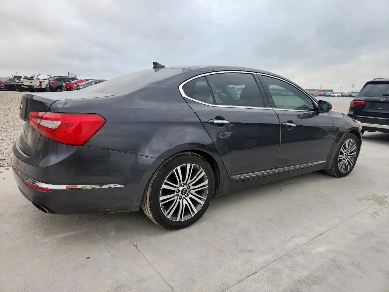 Автомобиль KIA CADENZA LUXURY 2016 | GrandCar Автомобиль KIA CADENZA LUXURY 2016 | GrandCar