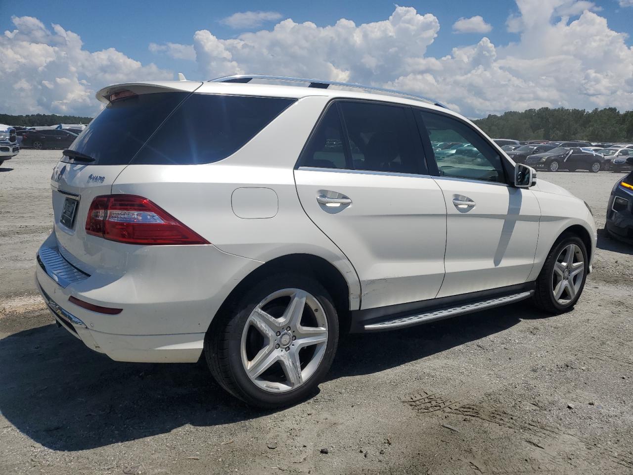 Автомобіль MERCEDES-BENZ ML 350 4MATIC 2015 | GrandCar Автомобіль MERCEDES-BENZ ML 350 4MATIC 2015 | GrandCar