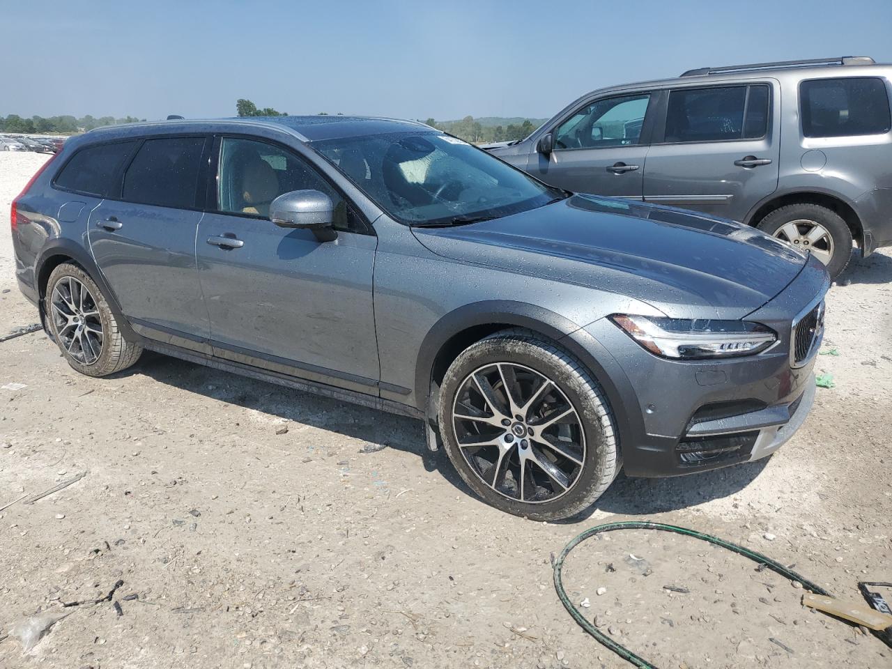 Автомобиль VOLVO V90 CROSS COUNTRY T6 INSCRIPTION 2018 | GrandCar Автомобиль VOLVO V90 CROSS COUNTRY T6 INSCRIPTION 2018 | GrandCar