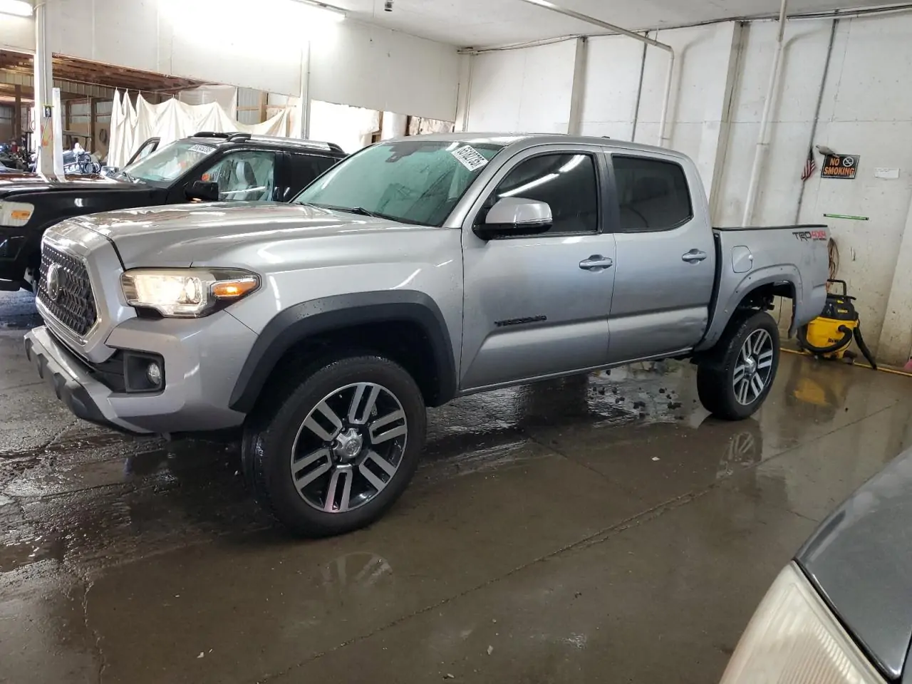 Автомобіль TOYOTA TACOMA DOUBLE CAB 2018 | GrandCar