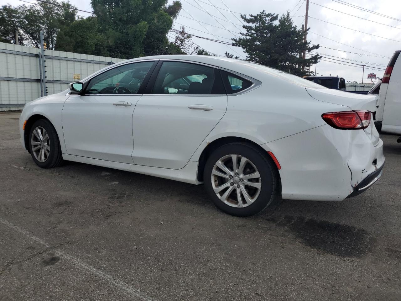 Автомобіль CHRYSLER 200 LIMITED 2015 | GrandCar Автомобіль CHRYSLER 200 LIMITED 2015 | GrandCar