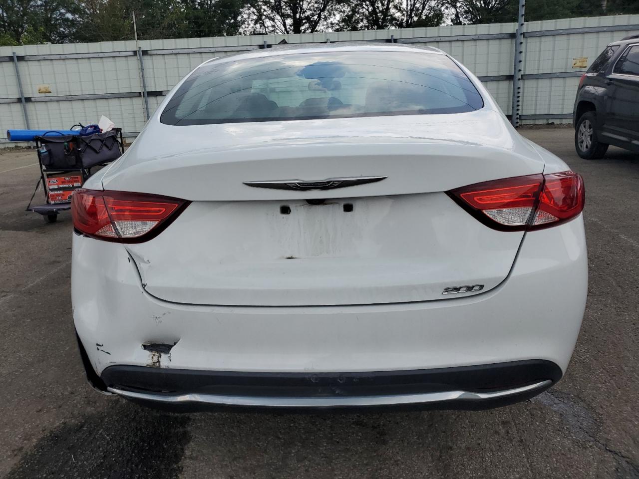Автомобіль CHRYSLER 200 LIMITED 2015 | GrandCar Автомобіль CHRYSLER 200 LIMITED 2015 | GrandCar