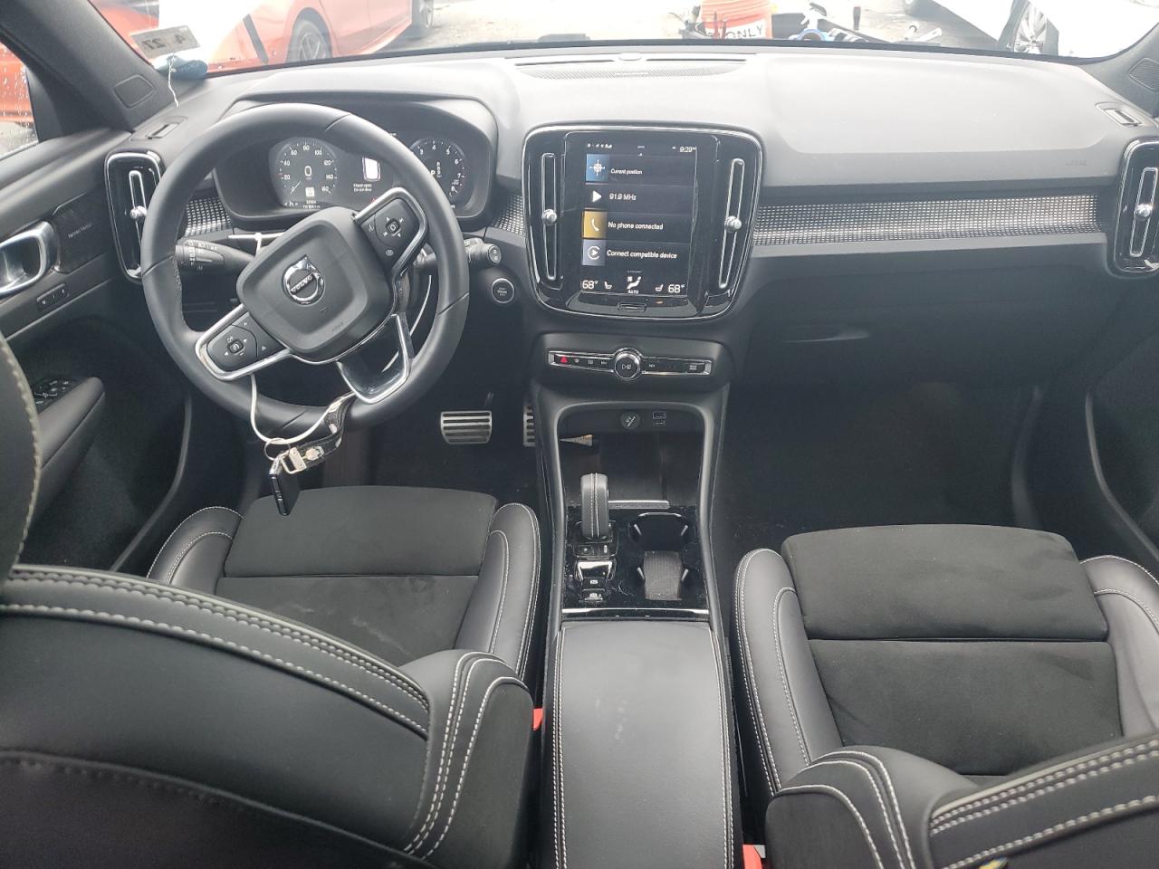 Автомобіль VOLVO XC40 T5 R-DESIGN 2022 | GrandCar Автомобіль VOLVO XC40 T5 R-DESIGN 2022 | GrandCar