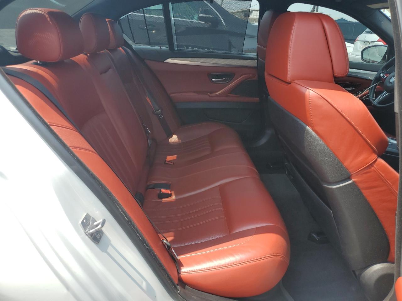 Автомобіль BMW M5 2015 | GrandCar Автомобіль BMW M5 2015 | GrandCar