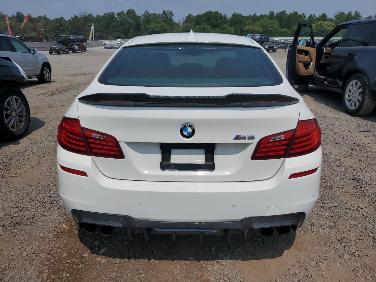 Автомобіль BMW M5 2015 | GrandCar Автомобіль BMW M5 2015 | GrandCar