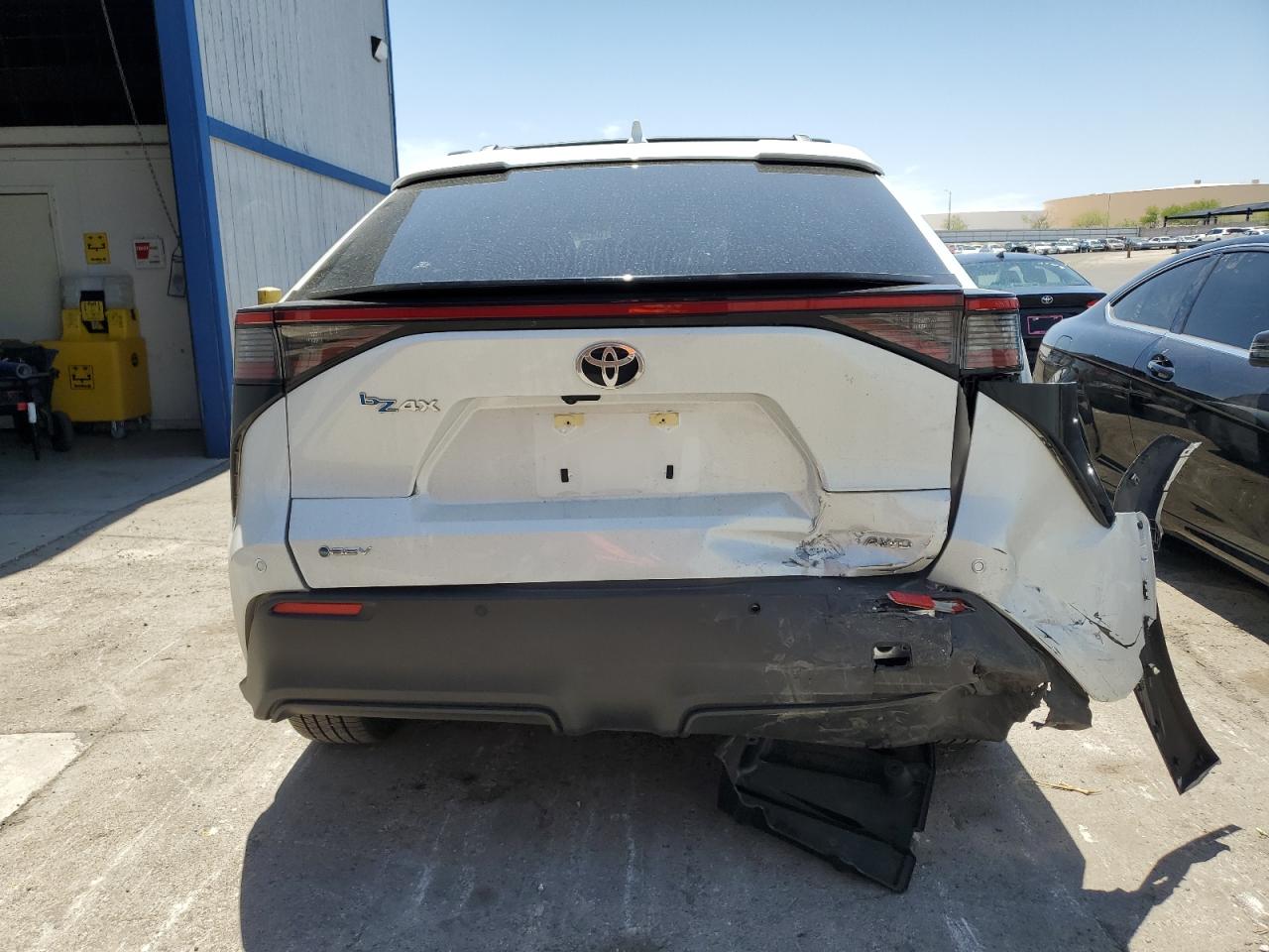 Купить автомобиль TOYOTA BZ4X XLE 2024 из США. Цена - 12500