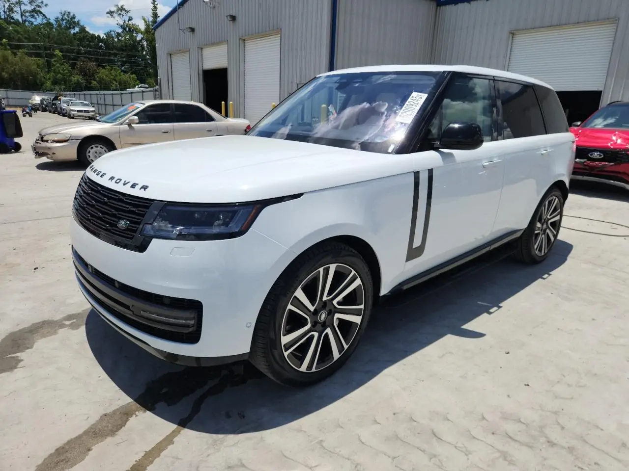 Автомобіль LAND ROVER RANGE ROVER SE 2023 | GrandCar