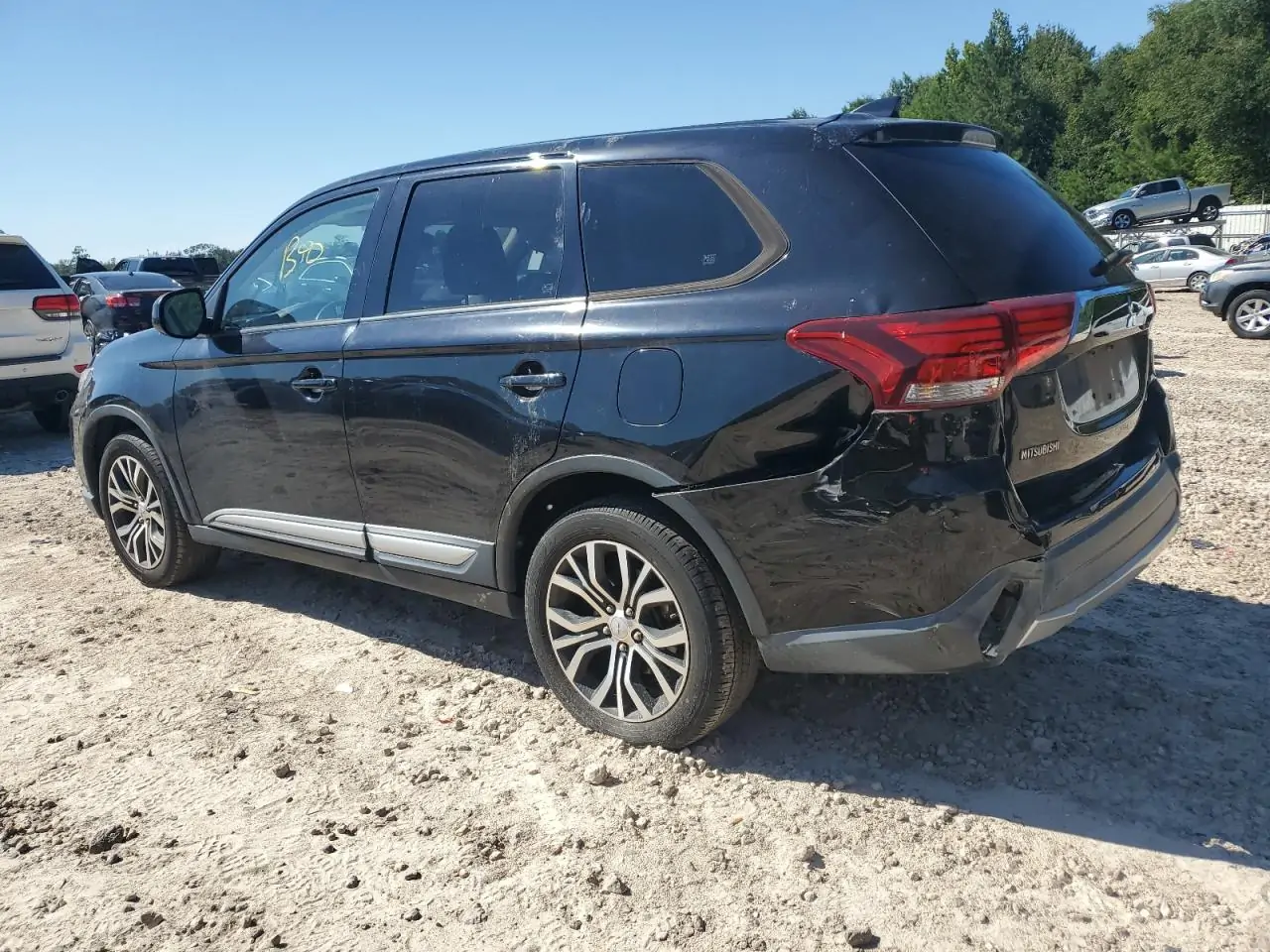 Автомобіль MITSUBISHI OUTLANDER ES 2017 | GrandCar Автомобіль MITSUBISHI OUTLANDER ES 2017 | GrandCar