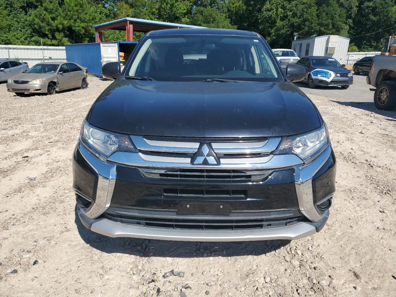 Автомобіль MITSUBISHI OUTLANDER ES 2017 | GrandCar Автомобіль MITSUBISHI OUTLANDER ES 2017 | GrandCar