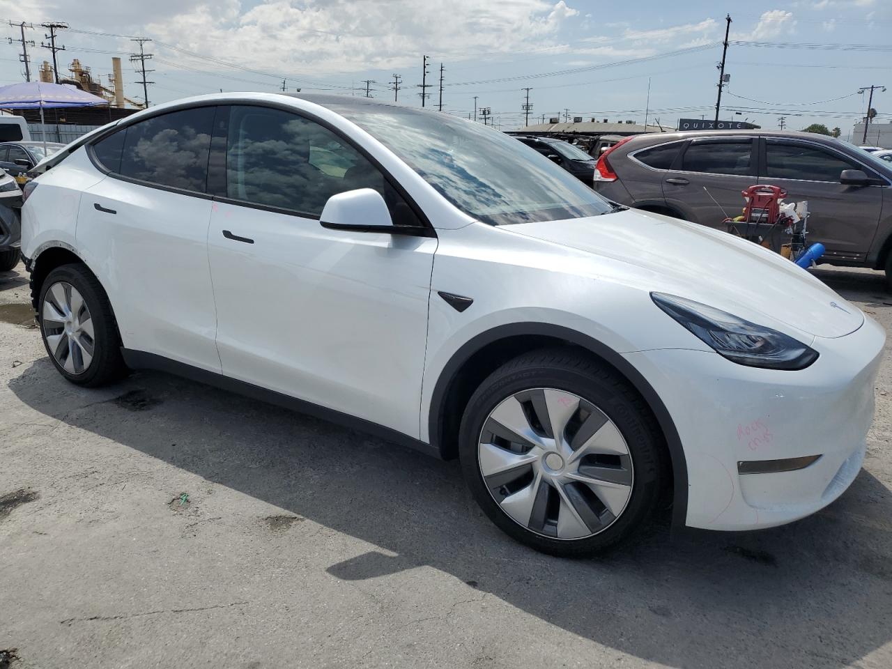 Купить автомобиль TESLA MODEL Y 2023 из США. Цена - 14000$. Пробег