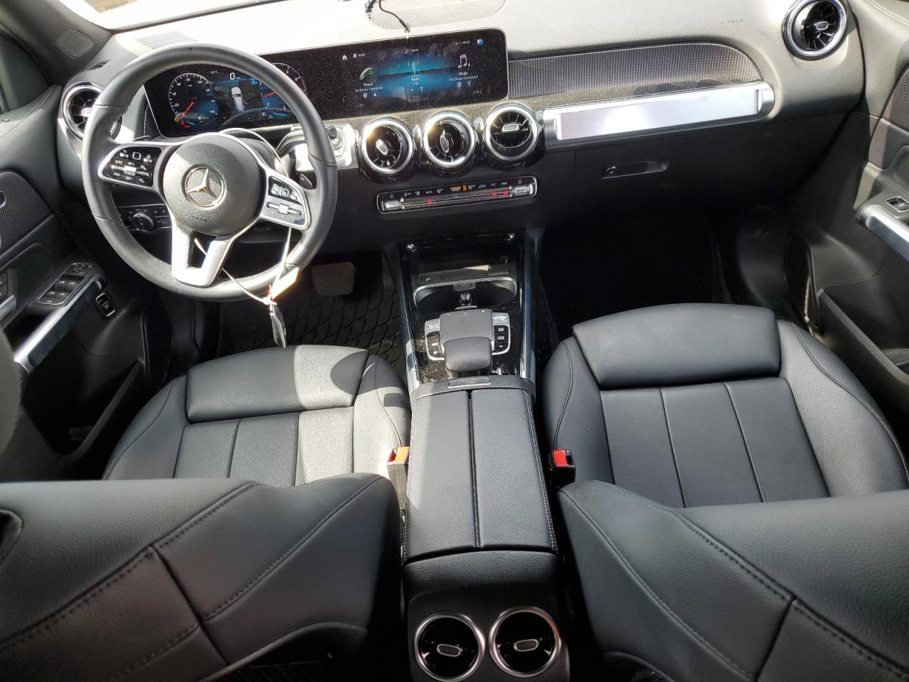 Автомобиль MERCEDES-BENZ GLB 250 2020 | GrandCar Автомобиль MERCEDES-BENZ GLB 250 2020 | GrandCar