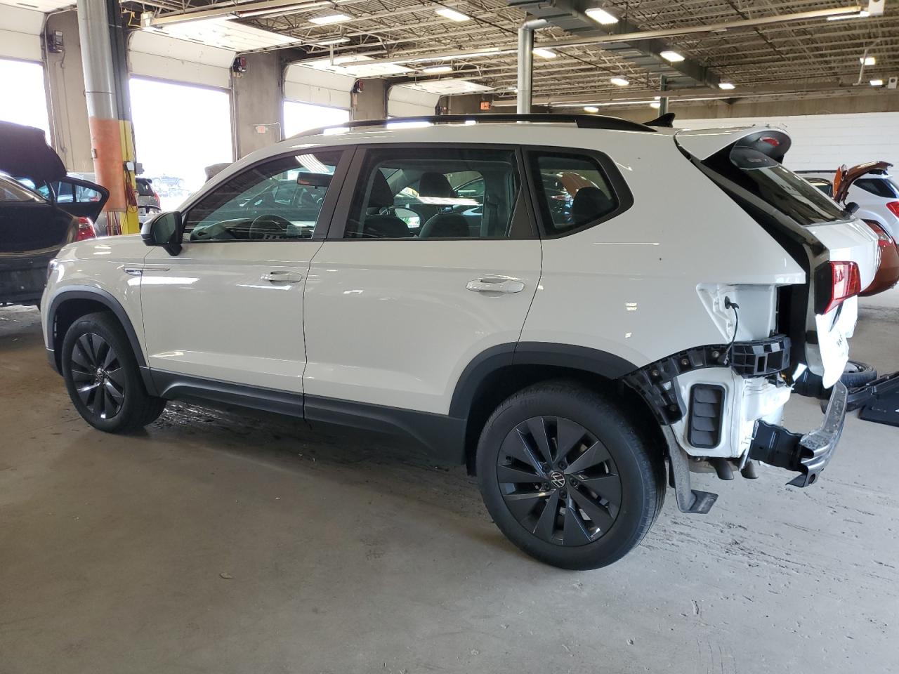 Автомобіль VOLKSWAGEN TAOS S 2022 | GrandCar Автомобіль VOLKSWAGEN TAOS S 2022 | GrandCar
