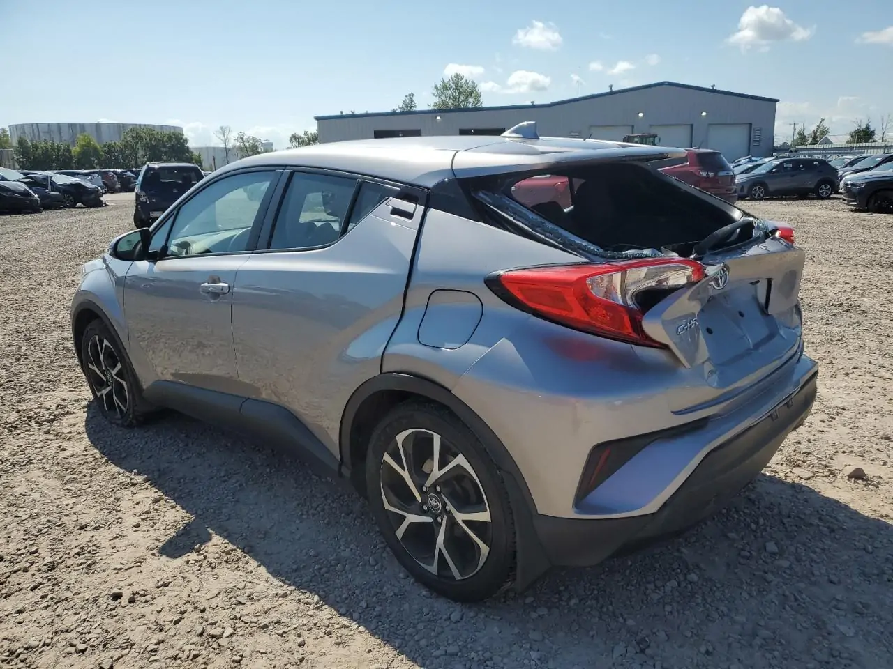 Автомобиль TOYOTA C-HR XLE 2018 | GrandCar Автомобиль TOYOTA C-HR XLE 2018 | GrandCar