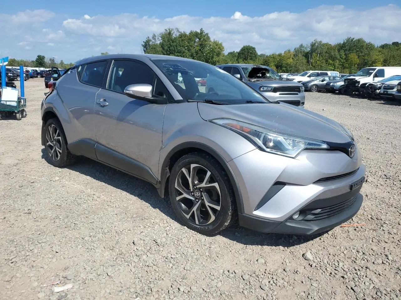 Автомобиль TOYOTA C-HR XLE 2018 | GrandCar Автомобиль TOYOTA C-HR XLE 2018 | GrandCar
