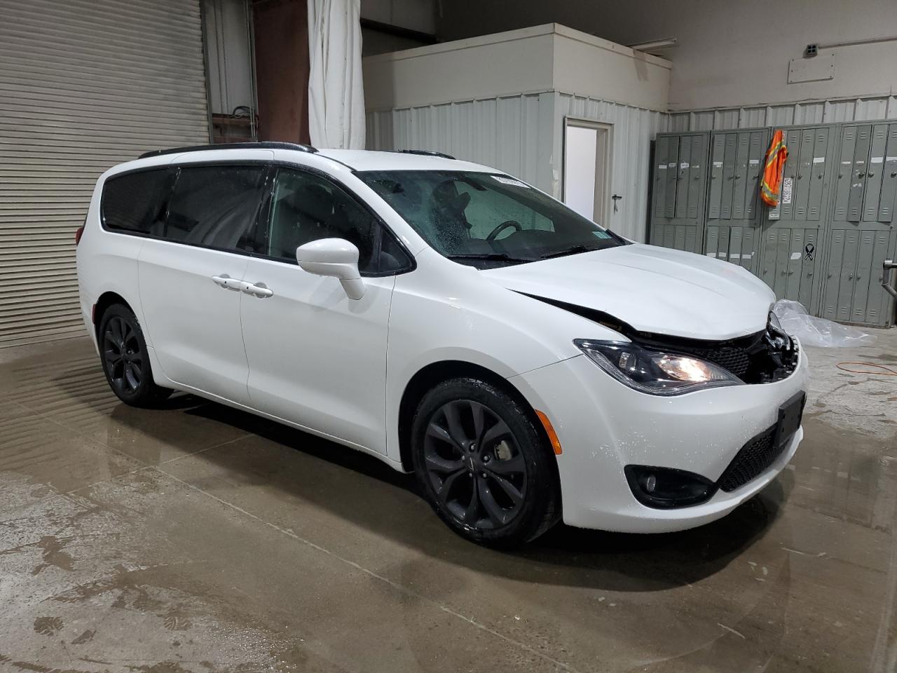 Автомобиль CHRYSLER PACIFICA TOURING PLUS 2019 | GrandCar Автомобиль CHRYSLER PACIFICA TOURING PLUS 2019 | GrandCar
