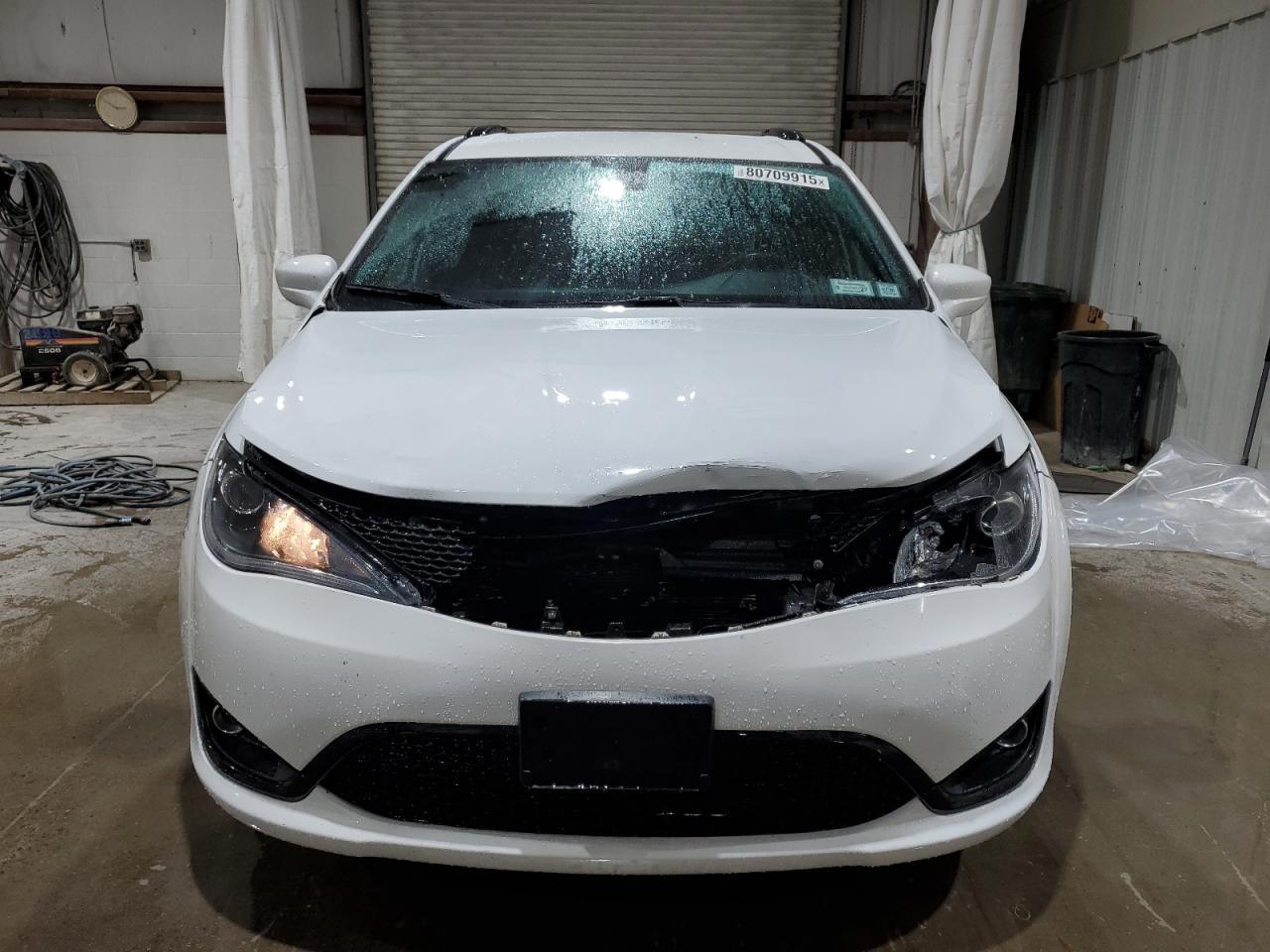 Автомобиль CHRYSLER PACIFICA TOURING PLUS 2019 | GrandCar Автомобиль CHRYSLER PACIFICA TOURING PLUS 2019 | GrandCar