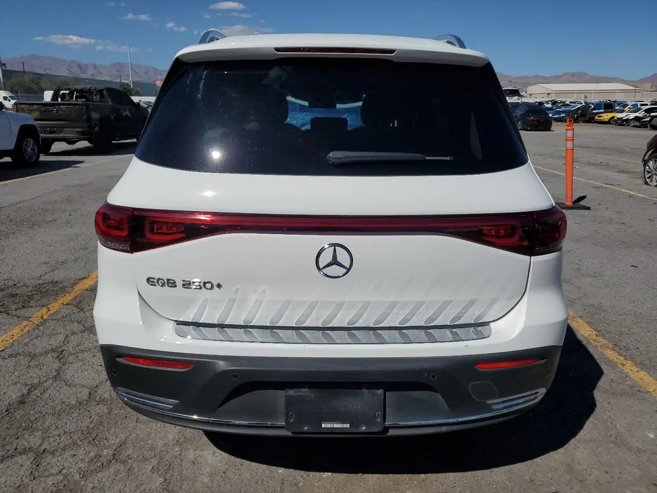 Автомобіль MERCEDES-BENZ EQB 250+ 2023 | GrandCar Автомобіль MERCEDES-BENZ EQB 250+ 2023 | GrandCar