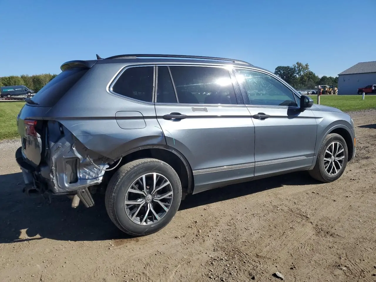Автомобиль VOLKSWAGEN TIGUAN SE 2020 | GrandCar Автомобиль VOLKSWAGEN TIGUAN SE 2020 | GrandCar