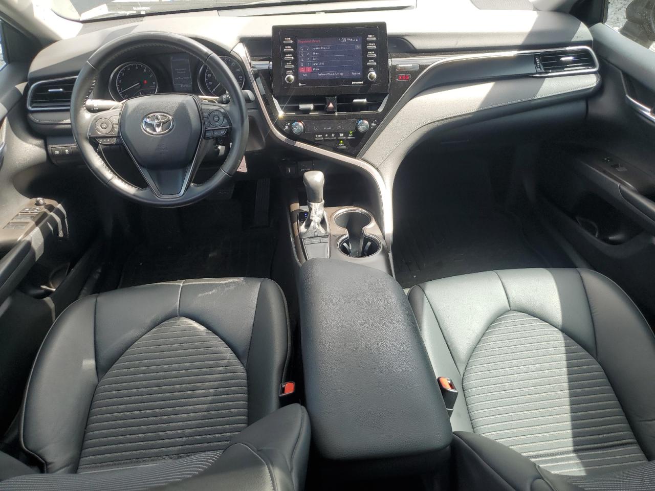 Автомобиль TOYOTA CAMRY SE NIGHT SHADE 2023 | GrandCar Автомобиль TOYOTA CAMRY SE NIGHT SHADE 2023 | GrandCar