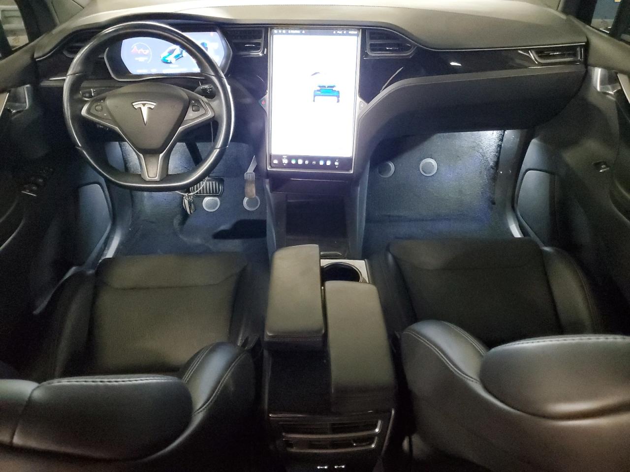 Автомобіль TESLA MODEL X 2018 | GrandCar Автомобіль TESLA MODEL X 2018 | GrandCar