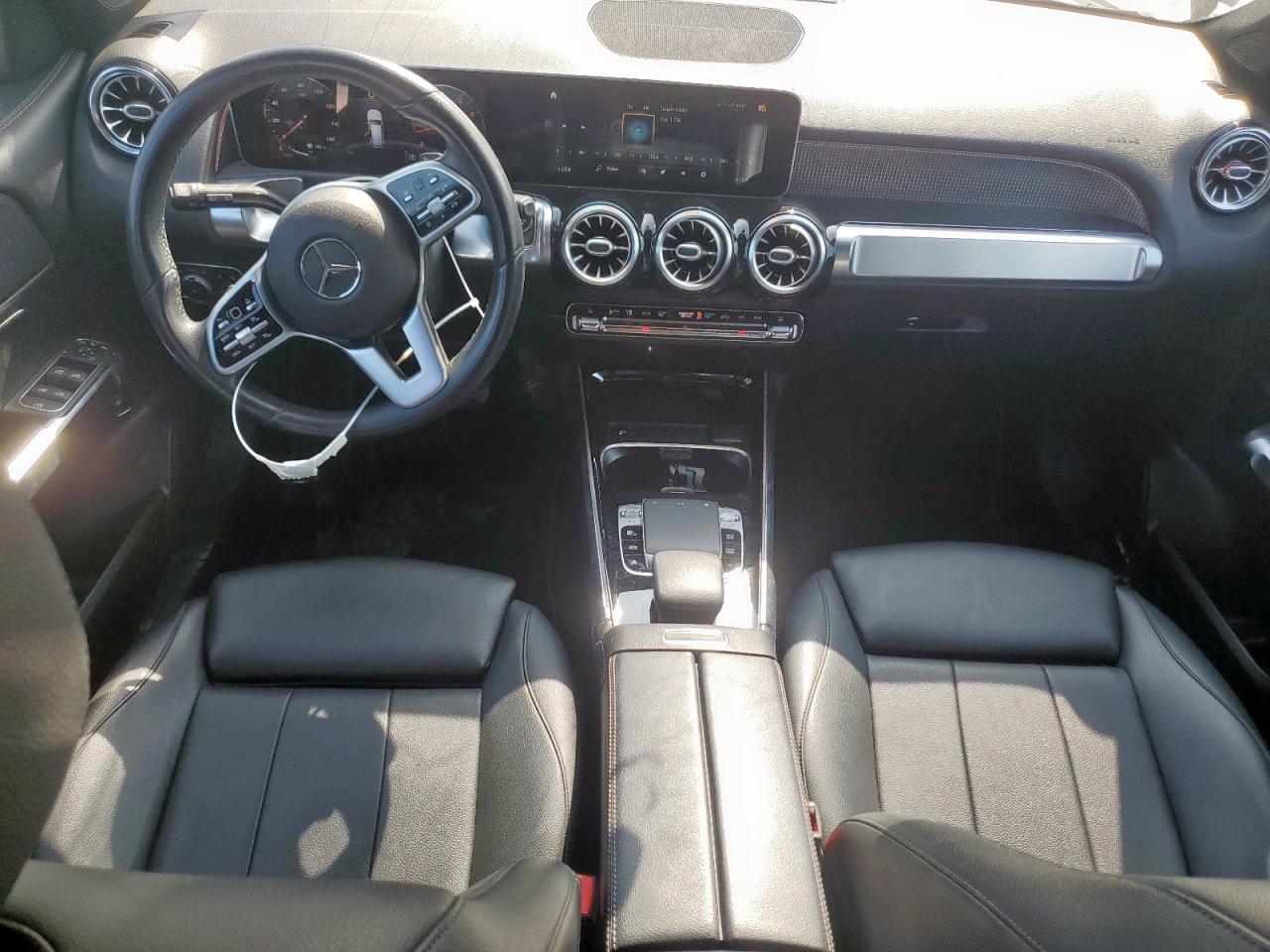 Автомобиль MERCEDES-BENZ GLB 250 2020 | GrandCar Автомобиль MERCEDES-BENZ GLB 250 2020 | GrandCar
