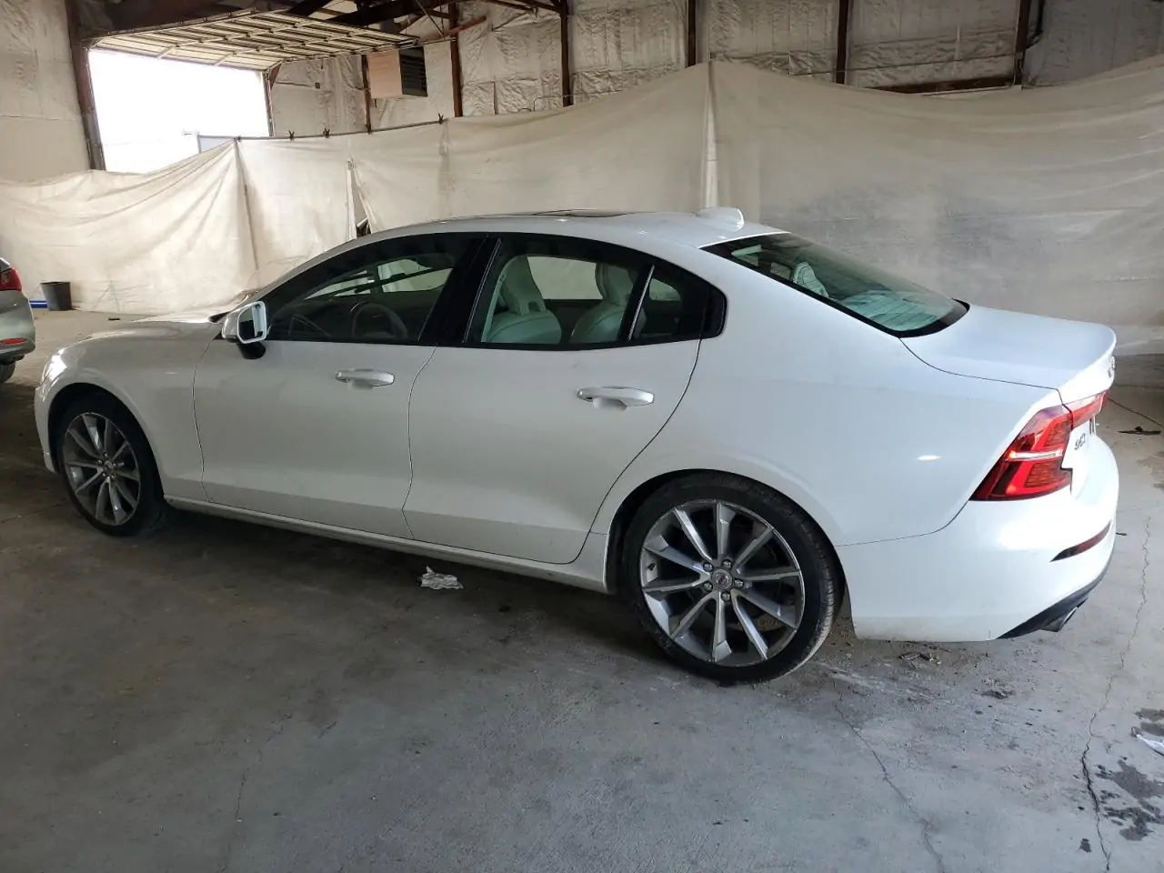 Автомобиль VOLVO S60 T5 MOMENTUM 2021 | GrandCar Автомобиль VOLVO S60 T5 MOMENTUM 2021 | GrandCar