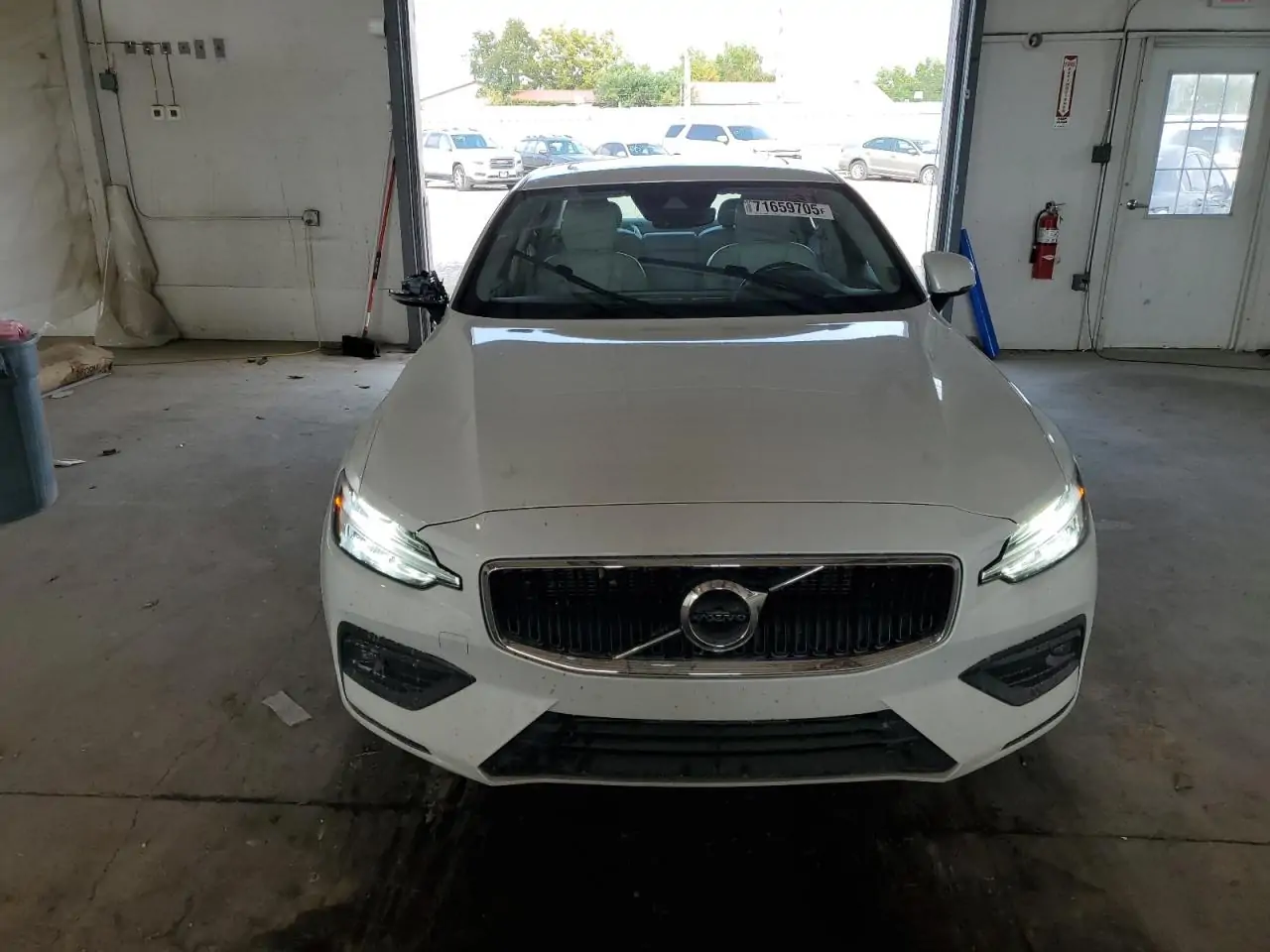Автомобиль VOLVO S60 T5 MOMENTUM 2021 | GrandCar Автомобиль VOLVO S60 T5 MOMENTUM 2021 | GrandCar