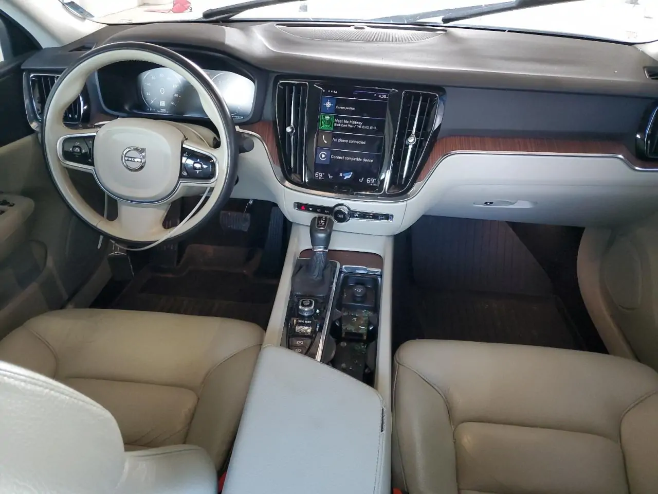 Автомобиль VOLVO S60 T5 MOMENTUM 2021 | GrandCar Автомобиль VOLVO S60 T5 MOMENTUM 2021 | GrandCar