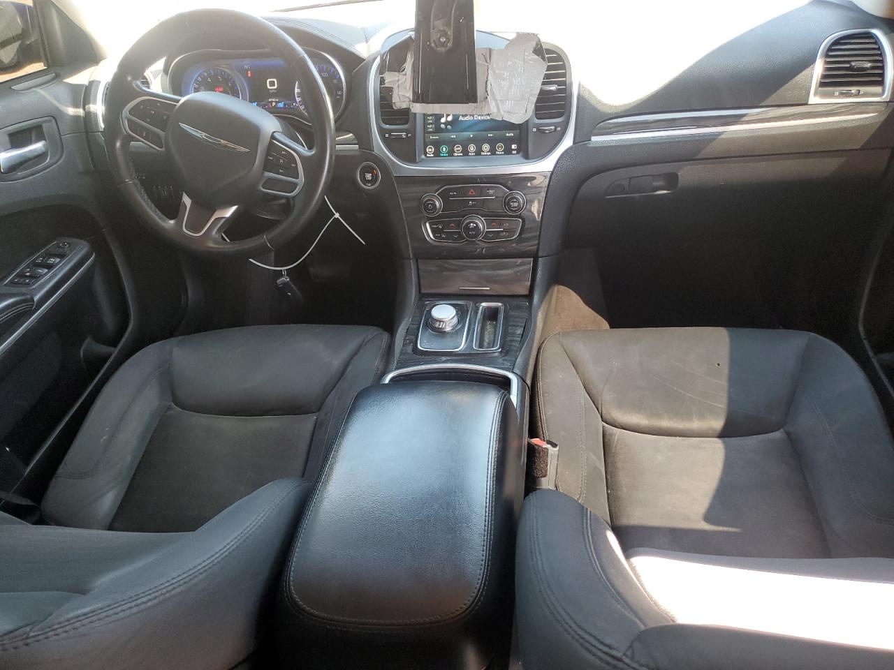 Автомобіль CHRYSLER 300 TOURING 2018 | GrandCar Автомобіль CHRYSLER 300 TOURING 2018 | GrandCar