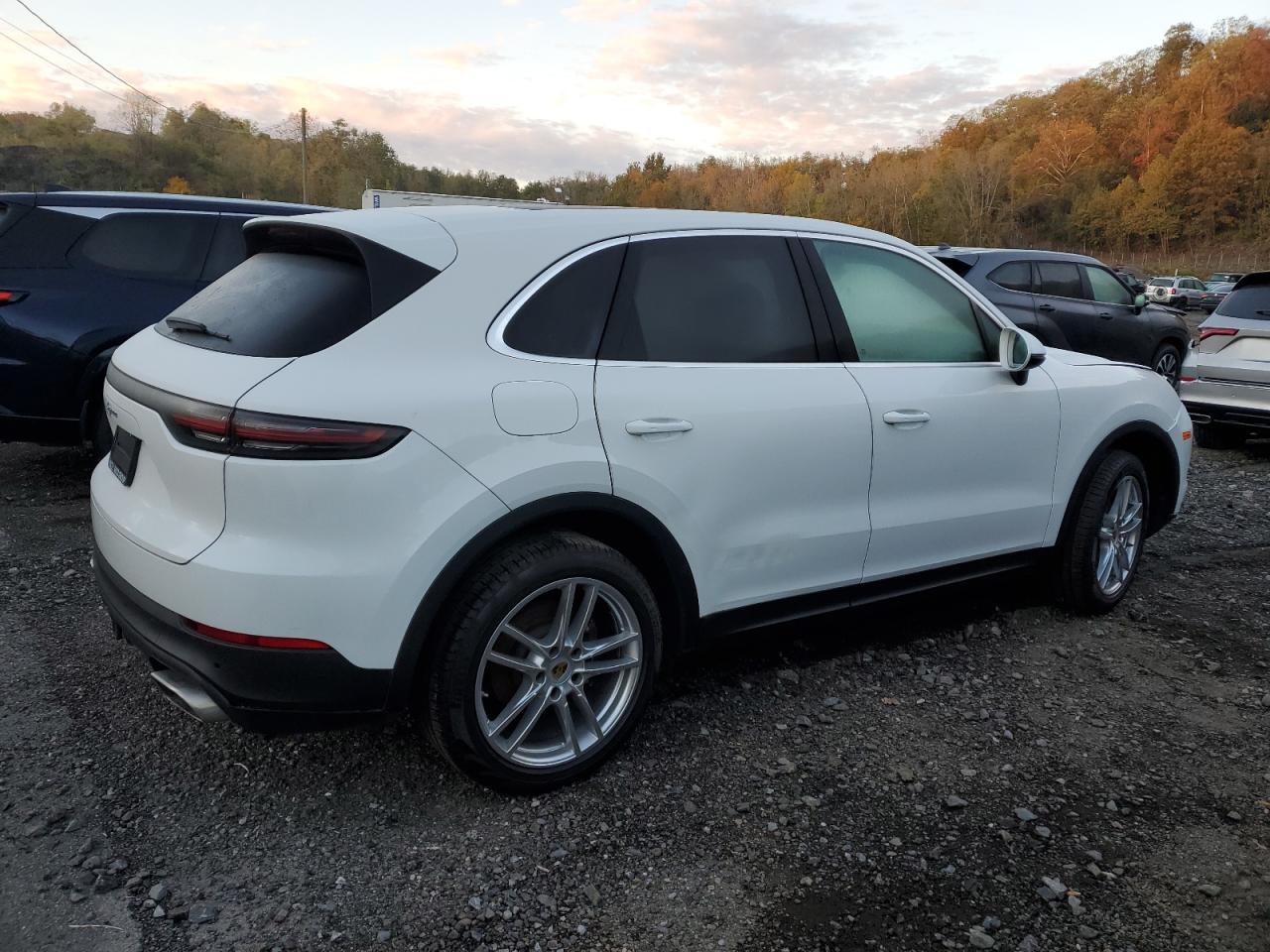 Автомобиль PORSCHE CAYENNE BASE 2023 | GrandCar Автомобиль PORSCHE CAYENNE BASE 2023 | GrandCar