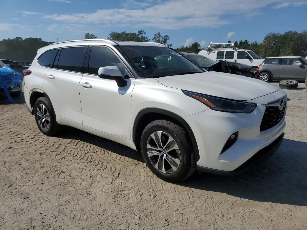Автомобіль TOYOTA HIGHLANDER XLE 2021 | GrandCar Автомобіль TOYOTA HIGHLANDER XLE 2021 | GrandCar
