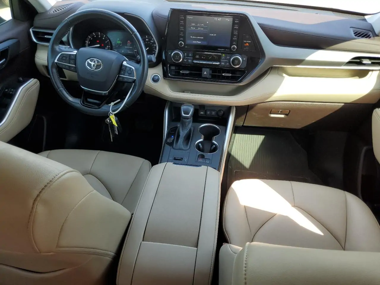 Автомобіль TOYOTA HIGHLANDER XLE 2021 | GrandCar Автомобіль TOYOTA HIGHLANDER XLE 2021 | GrandCar